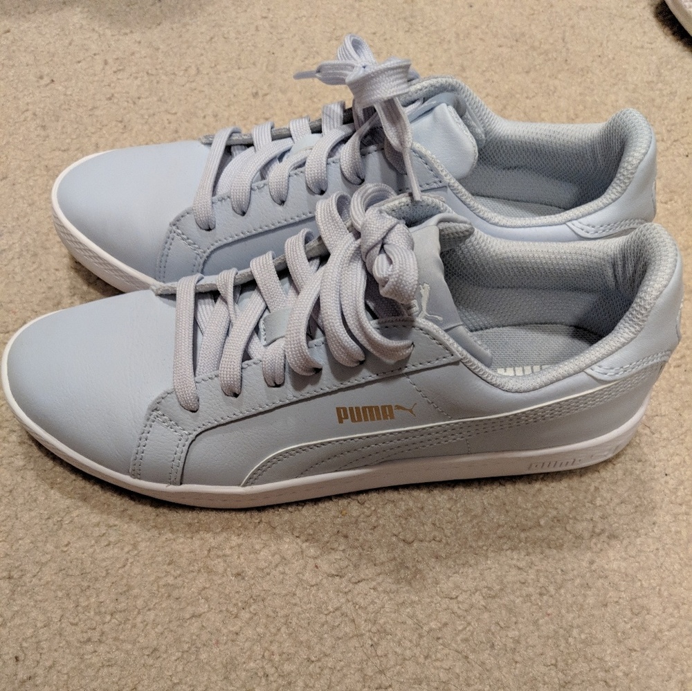 Puma Sneakers size 8 womens